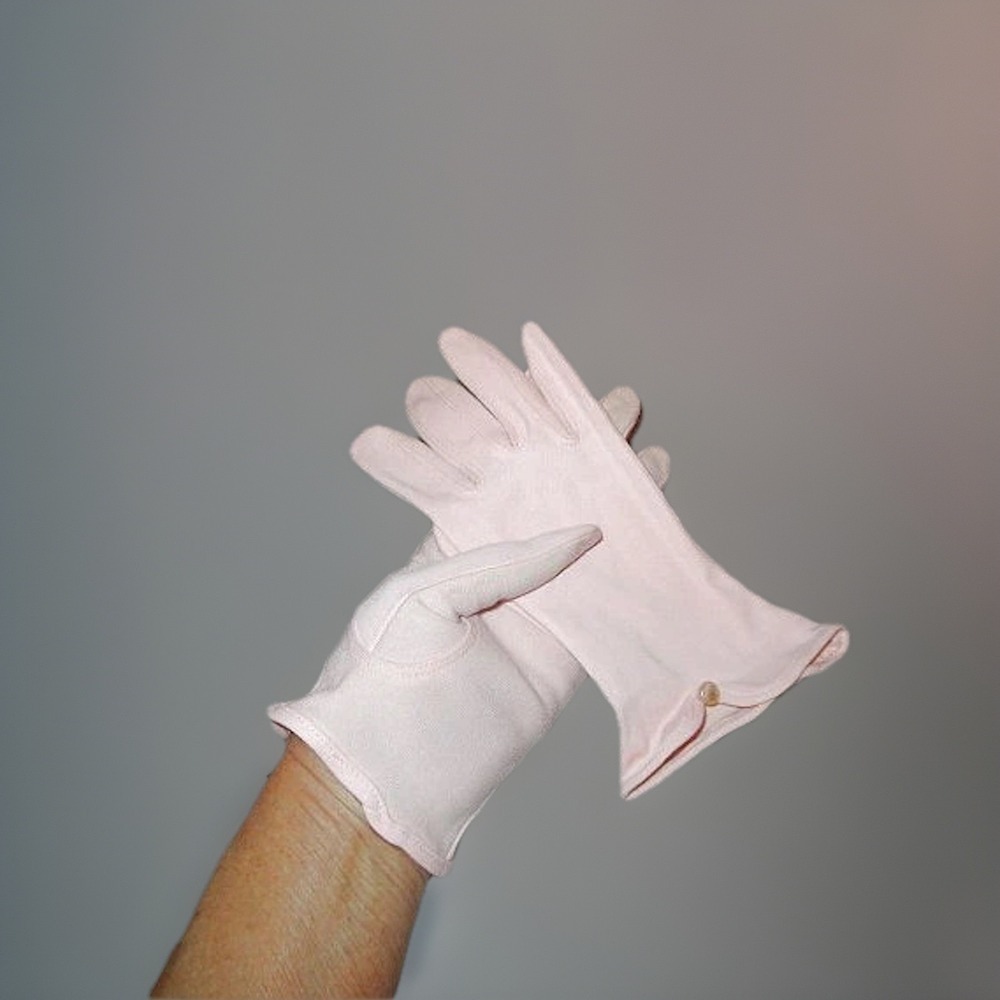 Vintage 60s Pink Pearlesque Button Gloves Elegant Church Wedding Old Money 7